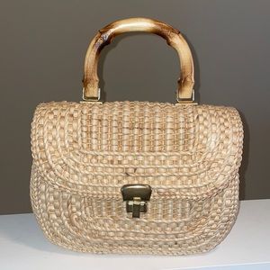 tan straw purse